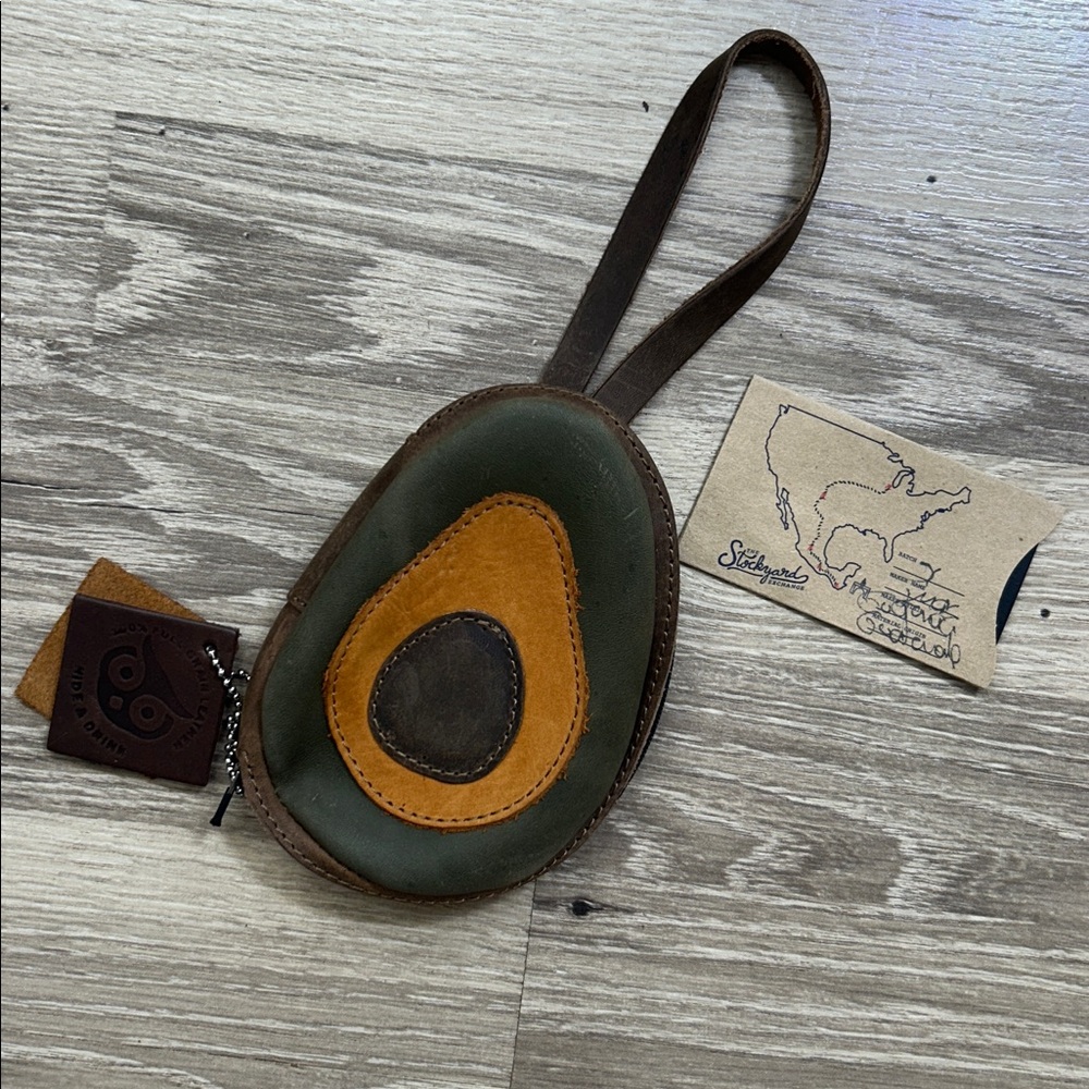 NWT hide & drink avocado change purse